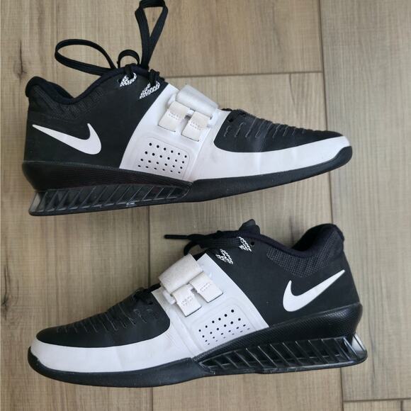 Nike Romaleos 3 Weightlifting Black/White Specialty Shoe Women Sz 8.5 878557-001 - Picture 3 of 9